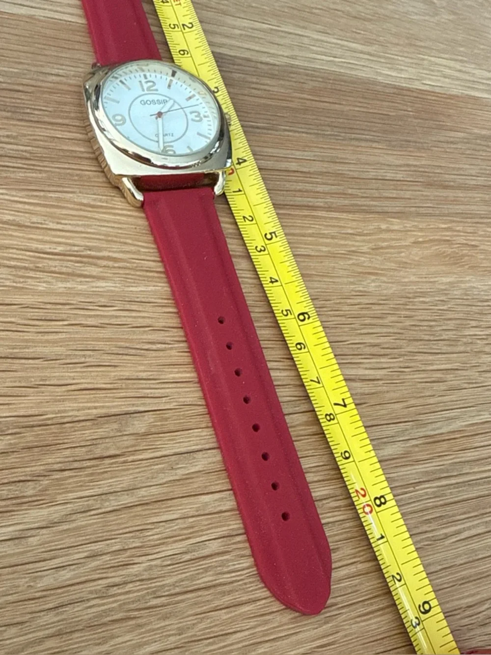 Gossip Big Chunky Gold Case Red Jelly Strap Quartz Watch, New Battery, Runs Well